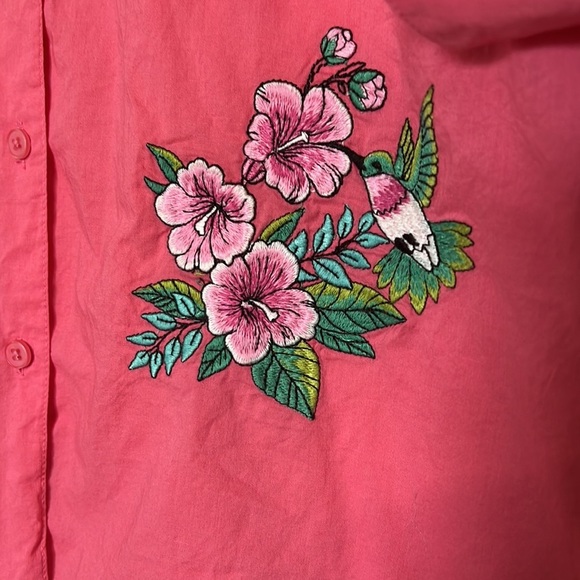 Pink/Salmon Colored Hummingbird Embroidered Button Front Shirt - Picture 5 of 7